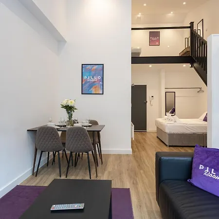 Pillo Rooms Serviced Apartments - Manchester Arena-2